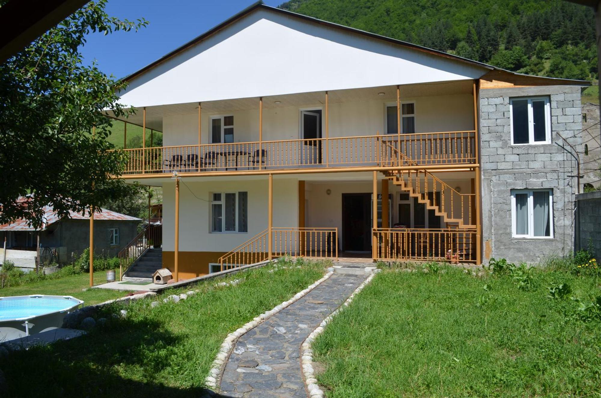 Guesthouse Qarim Mestia Kültér fotó