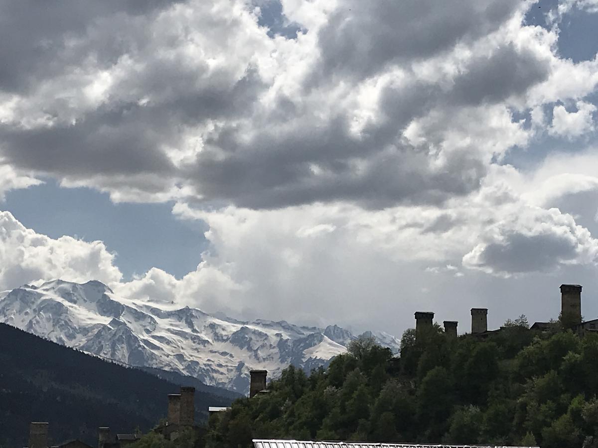 Guesthouse Qarim Mestia Kültér fotó