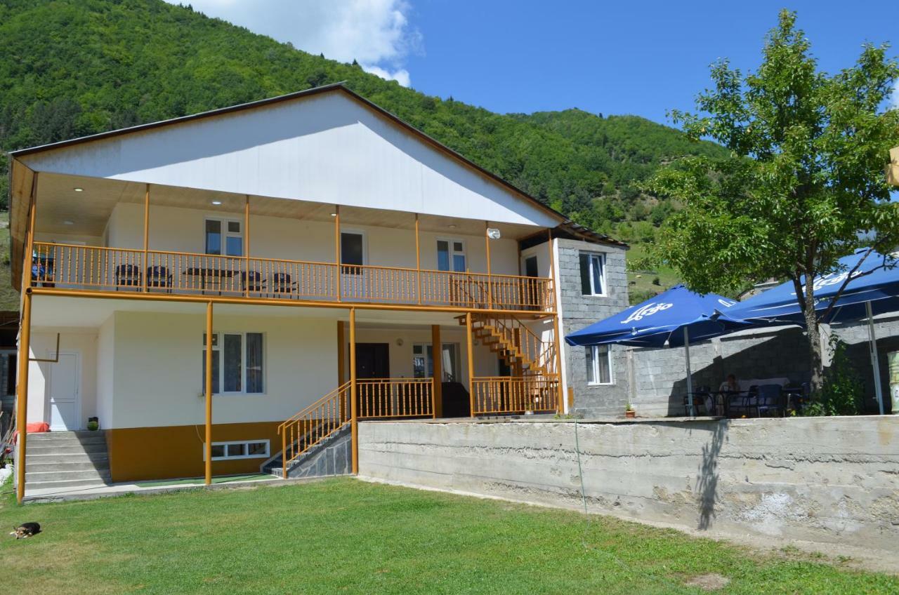 Guesthouse Qarim Mestia Kültér fotó