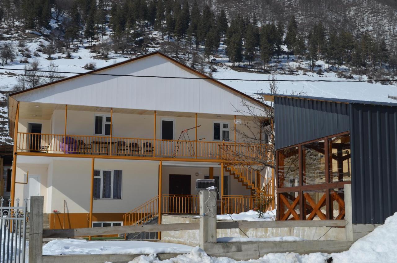 Guesthouse Qarim Mestia Kültér fotó